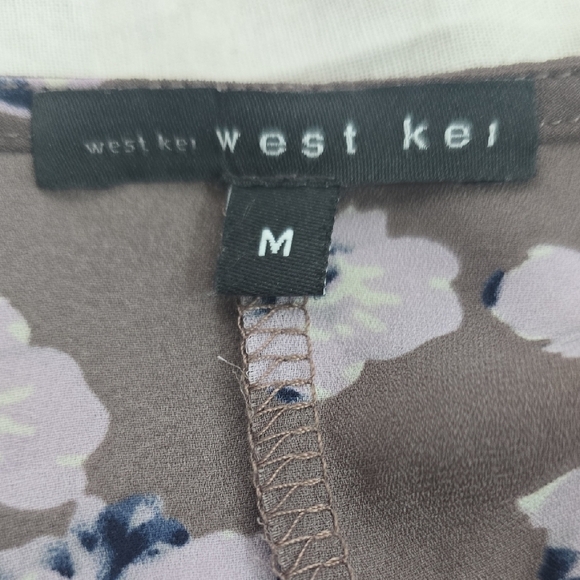 West Kei Purple Floral V-Neck Blouse - Picture 2 of 3